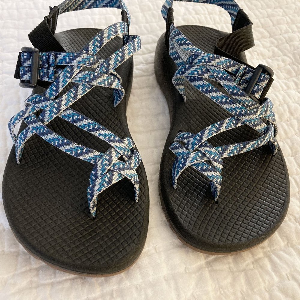 NWOT Chaco Z/Cloud X2 Pivot Navy - 8
